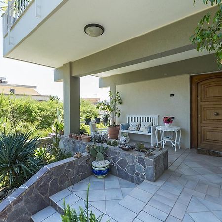 B&B Mondello Holiday ปาแลร์โม ภายนอก รูปภาพ