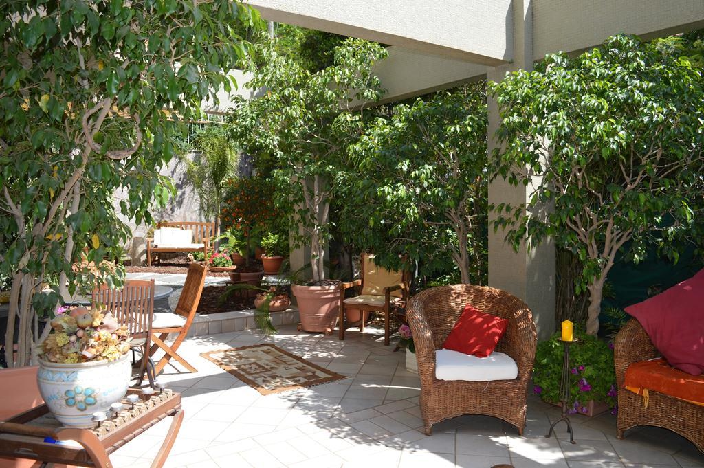 B&B Mondello Holiday ปาแลร์โม ภายนอก รูปภาพ