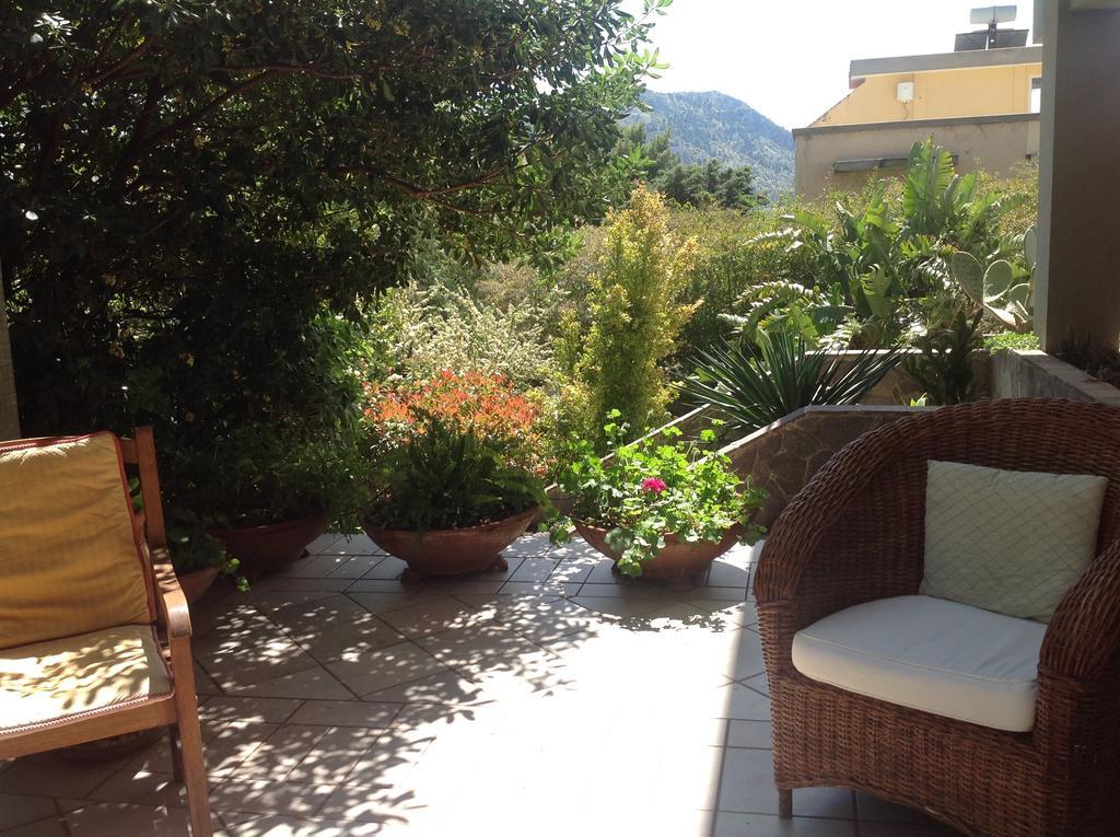 B&B Mondello Holiday ปาแลร์โม ภายนอก รูปภาพ