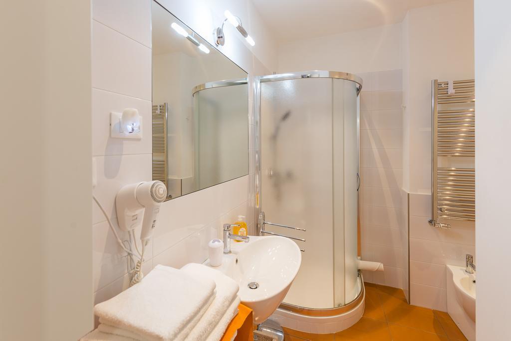 B&B Mondello Holiday ปาแลร์โม ภายนอก รูปภาพ