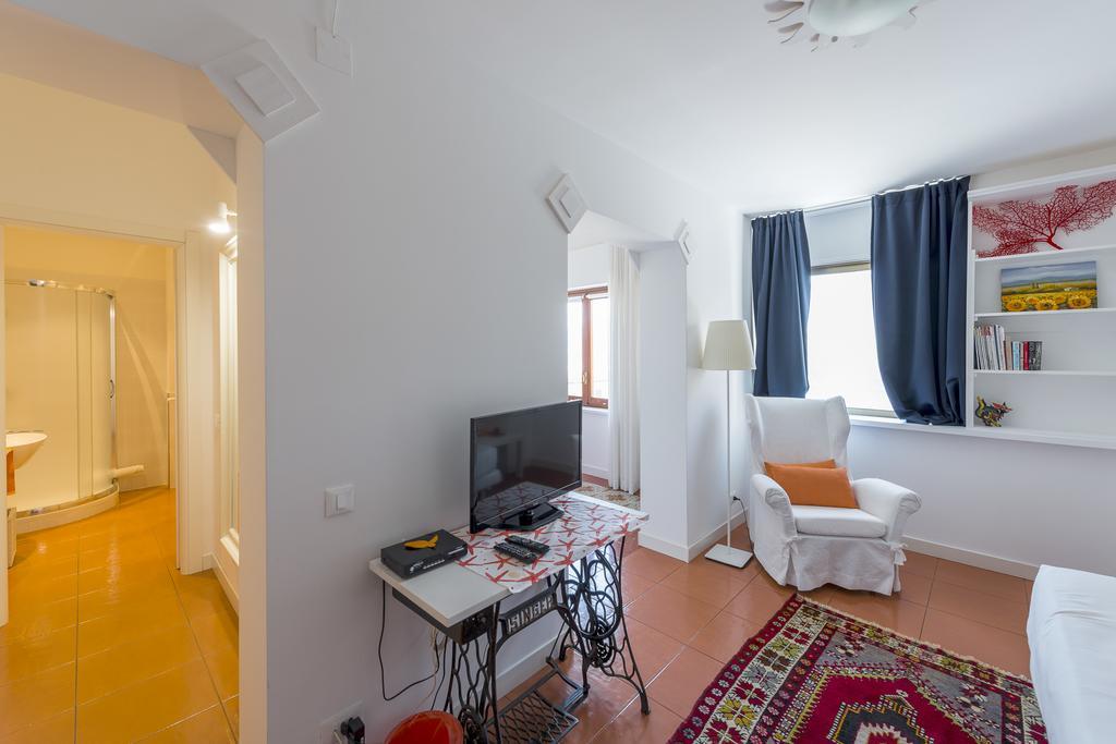 B&B Mondello Holiday ปาแลร์โม ภายนอก รูปภาพ