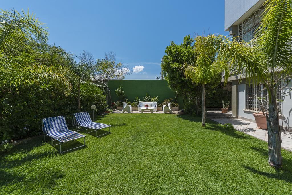B&B Mondello Holiday ปาแลร์โม ภายนอก รูปภาพ