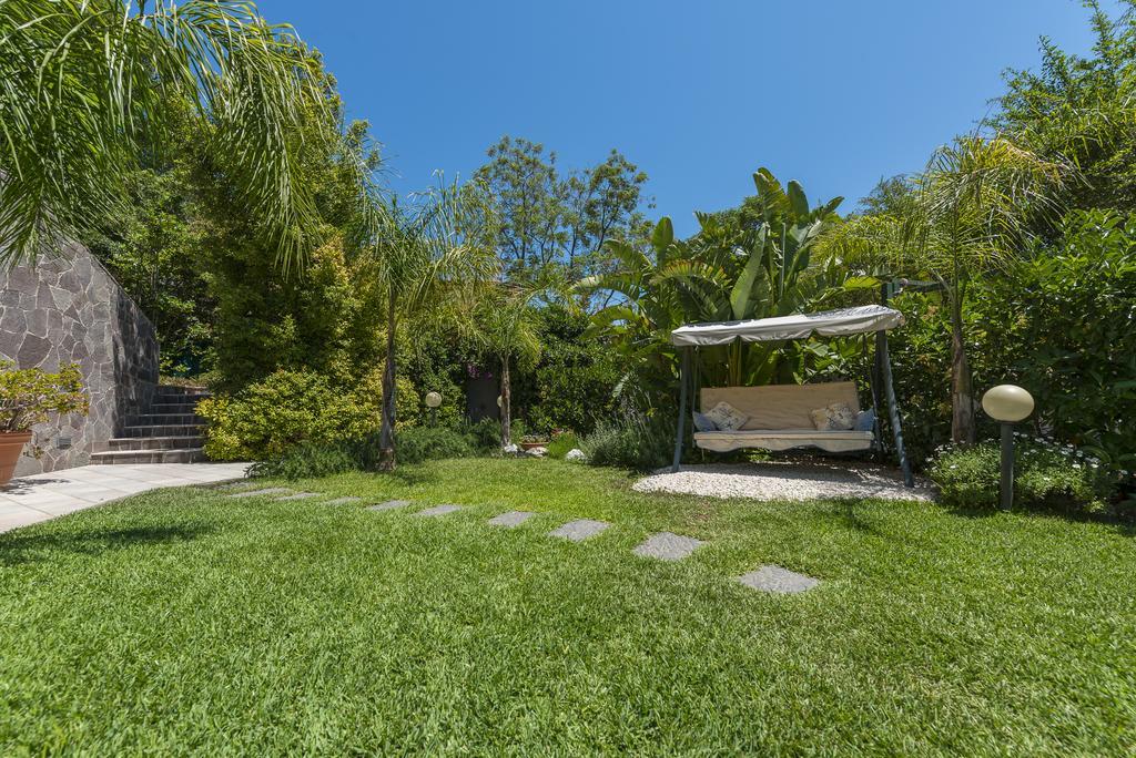 B&B Mondello Holiday ปาแลร์โม ภายนอก รูปภาพ