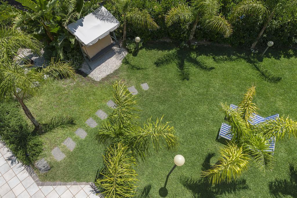 B&B Mondello Holiday ปาแลร์โม ภายนอก รูปภาพ