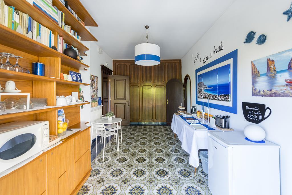 B&B Mondello Holiday ปาแลร์โม ภายนอก รูปภาพ