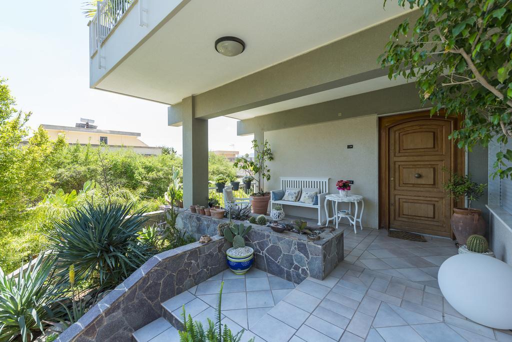 B&B Mondello Holiday ปาแลร์โม ภายนอก รูปภาพ